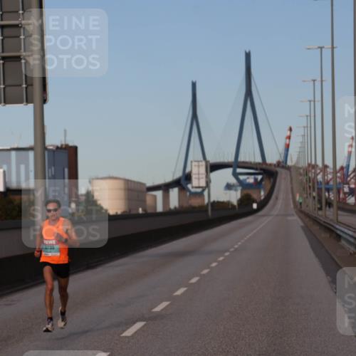 03.10.2024 - Köhlbrandbrückenlauf Luisa Fischer http://msf.ph/oto/7147403 03.10.2024 09:30:56 Position 3 3735 meine-sportfotos.de