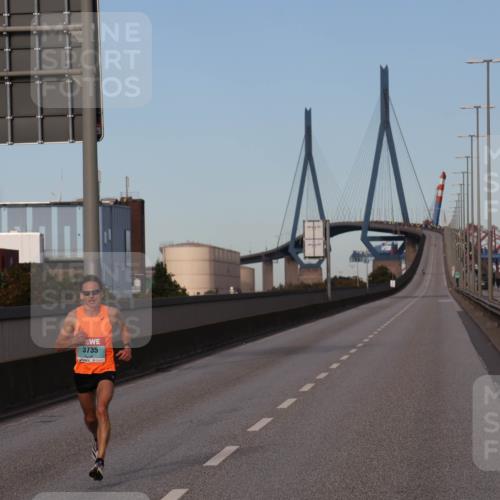 03.10.2024 - Köhlbrandbrückenlauf Luisa Fischer http://msf.ph/oto/7147406 03.10.2024 09:30:57 Position 3 3735 meine-sportfotos.de