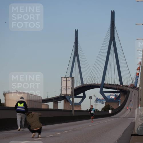 03.10.2024 - Köhlbrandbrückenlauf Luisa Fischer http://msf.ph/oto/7147409 03.10.2024 09:32:31 Position 3  meine-sportfotos.de