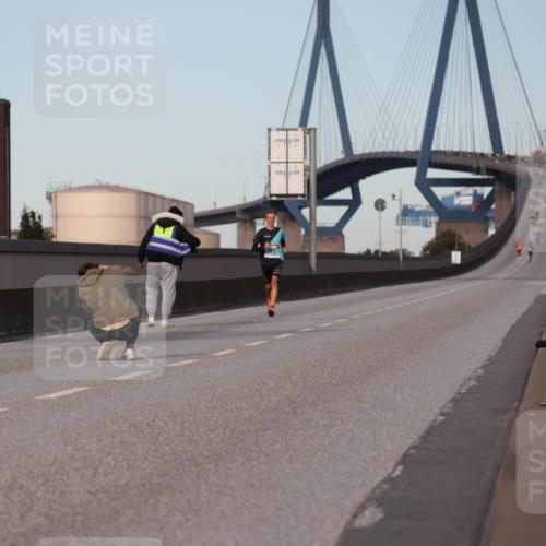 03.10.2024 - Köhlbrandbrückenlauf Luisa Fischer http://msf.ph/oto/7147412 03.10.2024 09:32:41 Position 3  meine-sportfotos.de