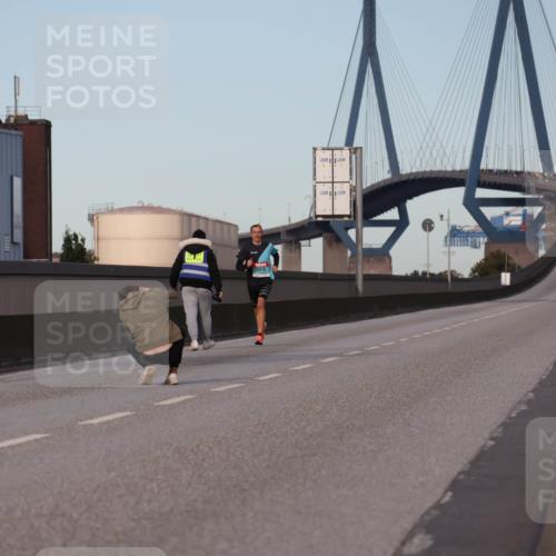 03.10.2024 - Köhlbrandbrückenlauf Luisa Fischer http://msf.ph/oto/7147414 03.10.2024 09:32:43 Position 3 1010 meine-sportfotos.de