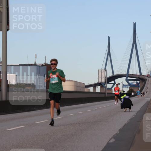 03.10.2024 - Köhlbrandbrückenlauf Luisa Fischer http://msf.ph/oto/7147432 03.10.2024 09:34:13 Position 3 1038, 14 meine-sportfotos.de