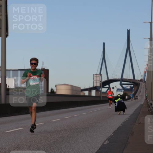 03.10.2024 - Köhlbrandbrückenlauf Luisa Fischer http://msf.ph/oto/7147436 03.10.2024 09:34:14 Position 3 1038 meine-sportfotos.de