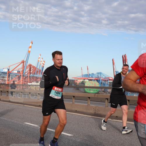 03.10.2024 - Köhlbrandbrückenlauf Matties Gatica Varas http://msf.ph/oto/7147439 03.10.2024 09:43:25 Position 2 1899, 1404, 1703 meine-sportfotos.de