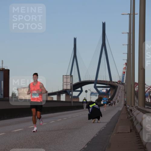 03.10.2024 - Köhlbrandbrückenlauf Luisa Fischer http://msf.ph/oto/7147443 03.10.2024 09:34:24 Position 3 1006 meine-sportfotos.de