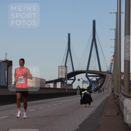 03.10.2024 - Köhlbrandbrückenlauf Luisa Fischer http://msf.ph/oto/7147448 03.10.2024 09:34:25 Position 3 1006 meine-sportfotos.de