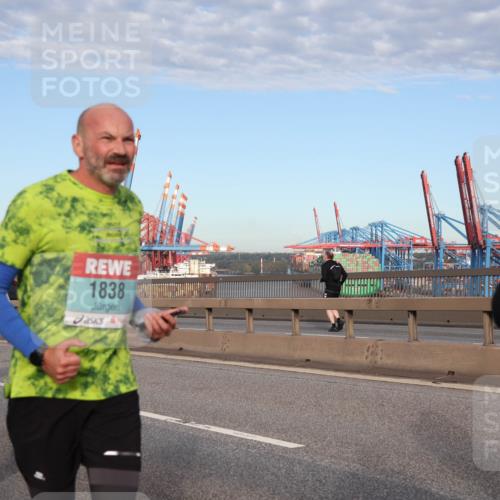 03.10.2024 - Köhlbrandbrückenlauf Matties Gatica Varas http://msf.ph/oto/7147465 03.10.2024 09:43:28 Position 2 1838 meine-sportfotos.de