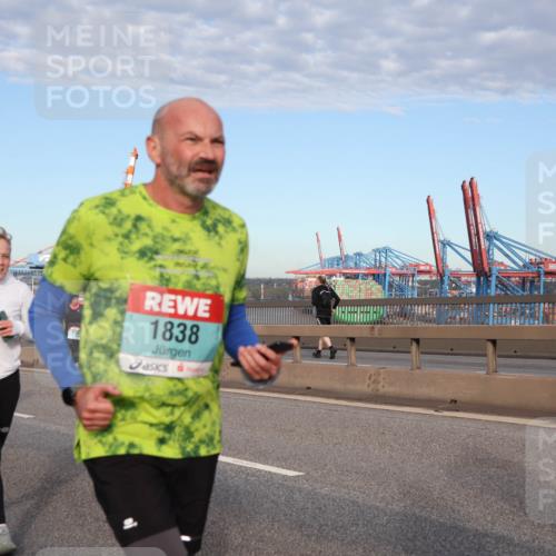 03.10.2024 - Köhlbrandbrückenlauf Matties Gatica Varas http://msf.ph/oto/7147466 03.10.2024 09:43:28 Position 2 1838 meine-sportfotos.de