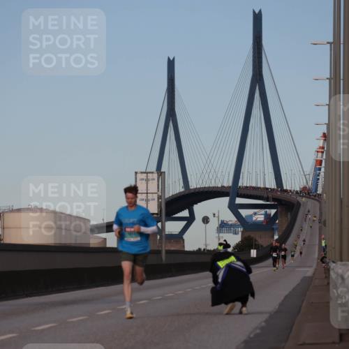 03.10.2024 - Köhlbrandbrückenlauf Luisa Fischer http://msf.ph/oto/7147474 03.10.2024 09:34:42 Position 3  meine-sportfotos.de