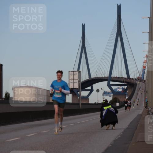 03.10.2024 - Köhlbrandbrückenlauf Luisa Fischer http://msf.ph/oto/7147475 03.10.2024 09:34:44 Position 3  meine-sportfotos.de