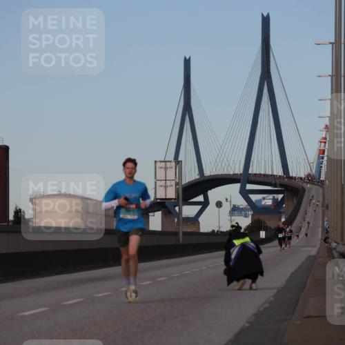 03.10.2024 - Köhlbrandbrückenlauf Luisa Fischer http://msf.ph/oto/7147478 03.10.2024 09:34:44 Position 3  meine-sportfotos.de