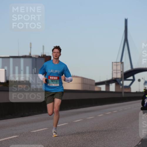 03.10.2024 - Köhlbrandbrückenlauf Luisa Fischer http://msf.ph/oto/7147485 03.10.2024 09:34:47 Position 3 1011 meine-sportfotos.de