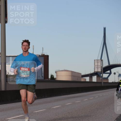 03.10.2024 - Köhlbrandbrückenlauf Luisa Fischer http://msf.ph/oto/7147491 03.10.2024 09:34:48 Position 3 1011 meine-sportfotos.de