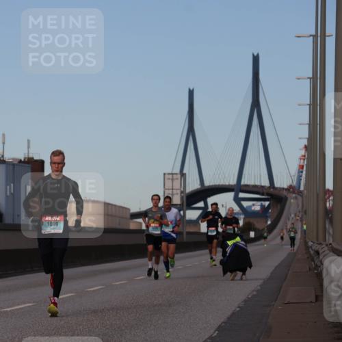 03.10.2024 - Köhlbrandbrückenlauf Luisa Fischer http://msf.ph/oto/7147494 03.10.2024 09:35:19 Position 3 1099 meine-sportfotos.de