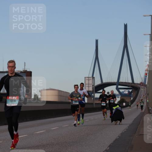 03.10.2024 - Köhlbrandbrückenlauf Luisa Fischer http://msf.ph/oto/7147512 03.10.2024 09:35:20 Position 3 14, 1099 meine-sportfotos.de