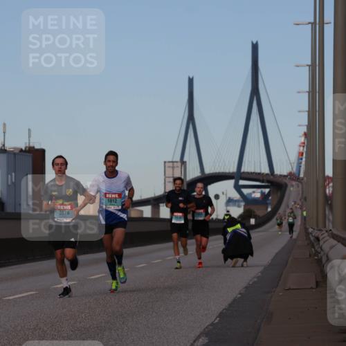 03.10.2024 - Köhlbrandbrückenlauf Luisa Fischer http://msf.ph/oto/7147524 03.10.2024 09:35:23 Position 3 3676, 1012 meine-sportfotos.de