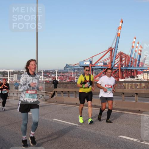 03.10.2024 - Köhlbrandbrückenlauf Matties Gatica Varas http://msf.ph/oto/7147548 03.10.2024 09:43:40 Position 2 1500, 1, 1833, 1923, 3591 meine-sportfotos.de