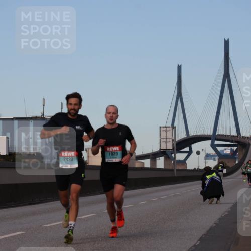 03.10.2024 - Köhlbrandbrückenlauf Luisa Fischer http://msf.ph/oto/7147561 03.10.2024 09:35:29 Position 3 2423, 1020 meine-sportfotos.de