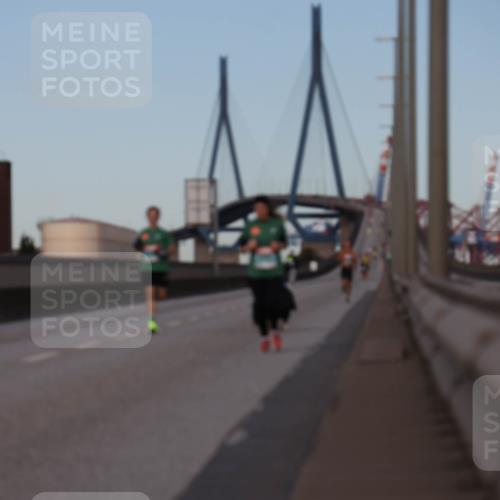 03.10.2024 - Köhlbrandbrückenlauf Luisa Fischer http://msf.ph/oto/7147573 03.10.2024 09:35:58 Position 3  meine-sportfotos.de