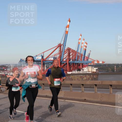 03.10.2024 - Köhlbrandbrückenlauf Matties Gatica Varas http://msf.ph/oto/7147584 03.10.2024 09:43:44 Position 2 500, 2483, 1833, 2, 1886 meine-sportfotos.de