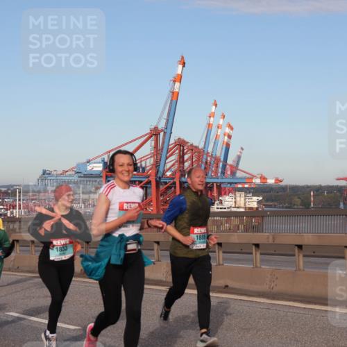 03.10.2024 - Köhlbrandbrückenlauf Matties Gatica Varas http://msf.ph/oto/7147590 03.10.2024 09:43:44 Position 2 1500, 1, 2483, 1833, 1886 meine-sportfotos.de