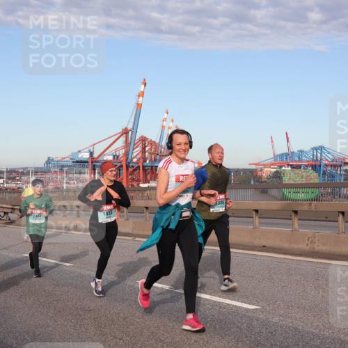 03.10.2024 - Köhlbrandbrückenlauf Matties Gatica Varas http://msf.ph/oto/7147602 03.10.2024 09:43:45 Position 2 1875, 2483, 886, 1833, 1835 meine-sportfotos.de