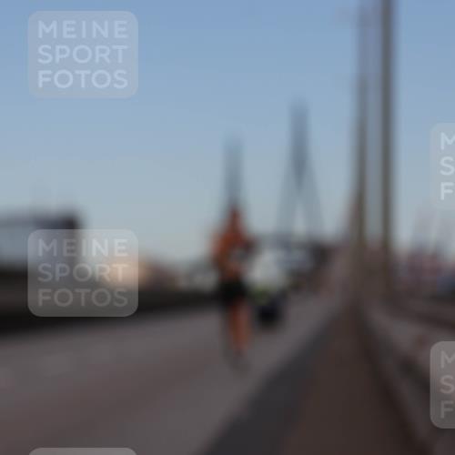 03.10.2024 - Köhlbrandbrückenlauf Luisa Fischer http://msf.ph/oto/7147624 03.10.2024 09:36:13 Position 3  meine-sportfotos.de