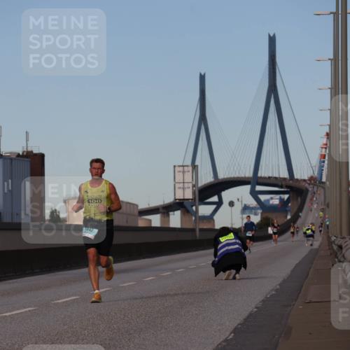 03.10.2024 - Köhlbrandbrückenlauf Luisa Fischer http://msf.ph/oto/7147635 03.10.2024 09:36:40 Position 3 100, 1042 meine-sportfotos.de
