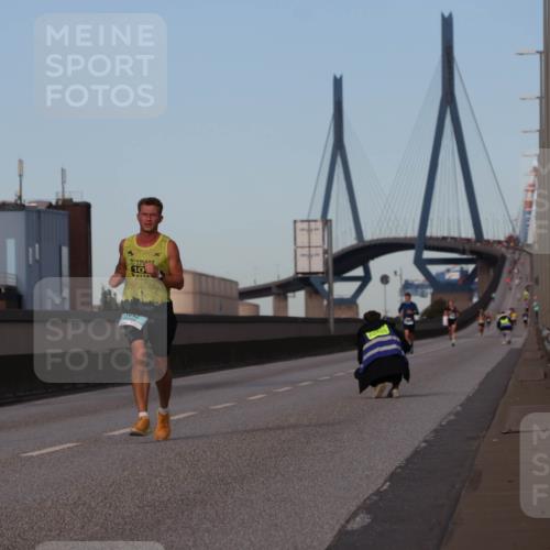 03.10.2024 - Köhlbrandbrückenlauf Luisa Fischer http://msf.ph/oto/7147637 03.10.2024 09:36:41 Position 3 10 meine-sportfotos.de