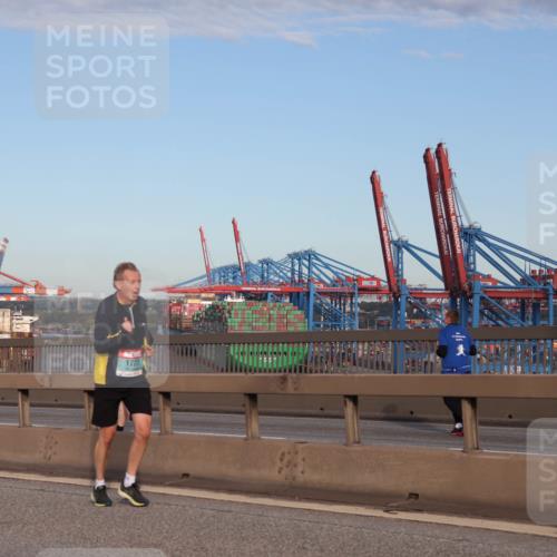 03.10.2024 - Köhlbrandbrückenlauf Matties Gatica Varas http://msf.ph/oto/7147658 03.10.2024 09:43:51 Position 2 1727 meine-sportfotos.de