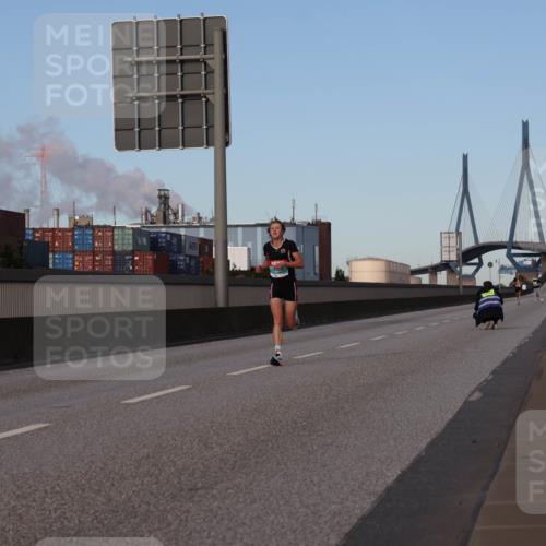 03.10.2024 - Köhlbrandbrückenlauf Luisa Fischer http://msf.ph/oto/7147659 03.10.2024 09:37:12 Position 3  meine-sportfotos.de