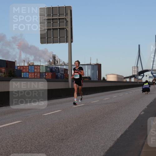 03.10.2024 - Köhlbrandbrückenlauf Luisa Fischer http://msf.ph/oto/7147661 03.10.2024 09:37:13 Position 3  meine-sportfotos.de