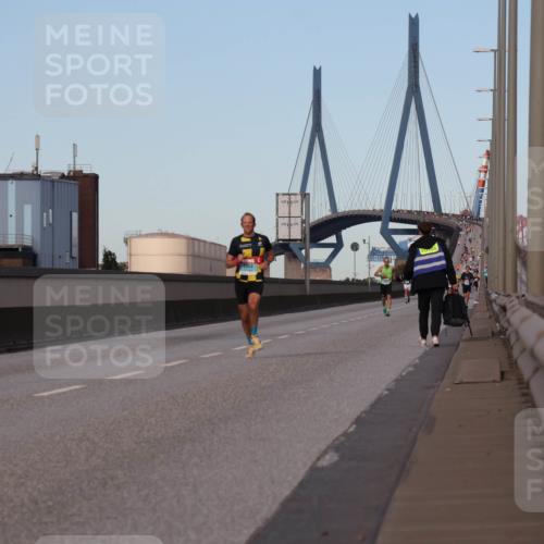 03.10.2024 - Köhlbrandbrückenlauf Luisa Fischer http://msf.ph/oto/7147672 03.10.2024 09:37:32 Position 3  meine-sportfotos.de