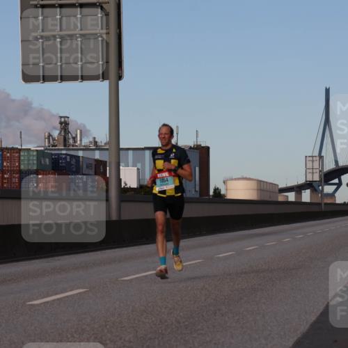 03.10.2024 - Köhlbrandbrückenlauf Luisa Fischer http://msf.ph/oto/7147676 03.10.2024 09:37:37 Position 3 1054 meine-sportfotos.de