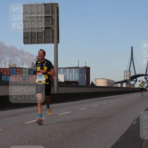 03.10.2024 - Köhlbrandbrückenlauf Luisa Fischer http://msf.ph/oto/7147680 03.10.2024 09:37:38 Position 3 1054 meine-sportfotos.de