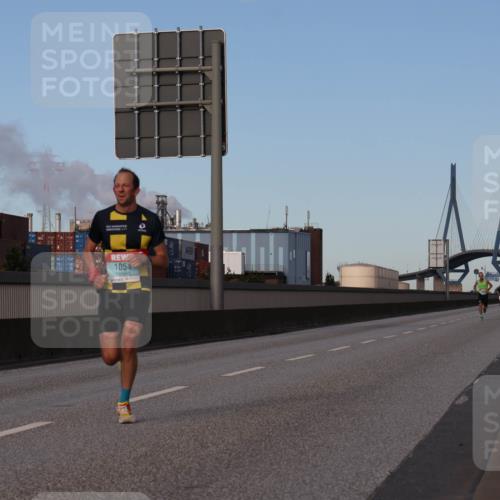 03.10.2024 - Köhlbrandbrückenlauf Luisa Fischer http://msf.ph/oto/7147682 03.10.2024 09:37:39 Position 3 1054 meine-sportfotos.de