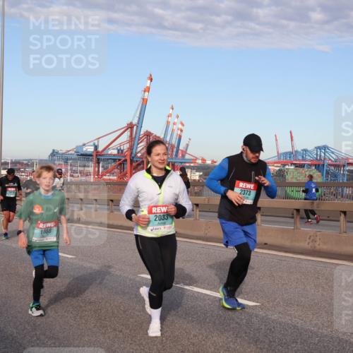 03.10.2024 - Köhlbrandbrückenlauf Matties Gatica Varas http://msf.ph/oto/7147684 03.10.2024 09:43:53 Position 2 1812, 1419, 1668, 2033, 2373 meine-sportfotos.de