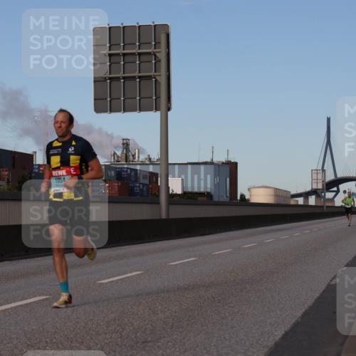 03.10.2024 - Köhlbrandbrückenlauf Luisa Fischer http://msf.ph/oto/7147685 03.10.2024 09:37:39 Position 3 1054 meine-sportfotos.de