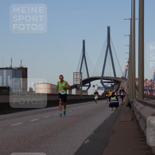 03.10.2024 - Köhlbrandbrückenlauf Luisa Fischer http://msf.ph/oto/7147687 03.10.2024 09:37:48 Position 3 1018 meine-sportfotos.de