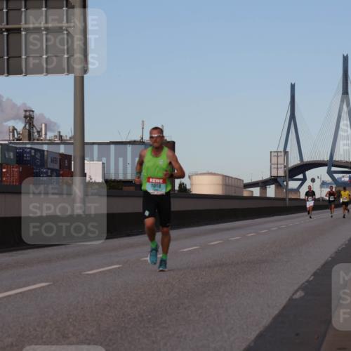 03.10.2024 - Köhlbrandbrückenlauf Luisa Fischer http://msf.ph/oto/7147695 03.10.2024 09:37:52 Position 3 1018 meine-sportfotos.de