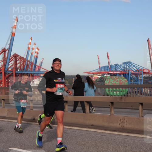 03.10.2024 - Köhlbrandbrückenlauf Matties Gatica Varas http://msf.ph/oto/7147710 03.10.2024 09:43:56 Position 2 1812, 2017, 1419 meine-sportfotos.de