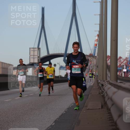 03.10.2024 - Köhlbrandbrückenlauf Luisa Fischer http://msf.ph/oto/7147713 03.10.2024 09:38:04 Position 3 1052, 1014, 1043, 1063 meine-sportfotos.de