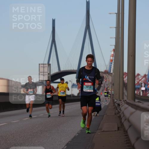 03.10.2024 - Köhlbrandbrückenlauf Luisa Fischer http://msf.ph/oto/7147715 03.10.2024 09:38:05 Position 3 1043, 1014 meine-sportfotos.de