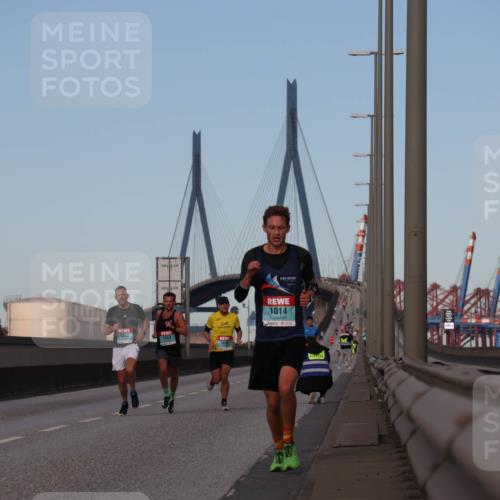 03.10.2024 - Köhlbrandbrückenlauf Luisa Fischer http://msf.ph/oto/7147722 03.10.2024 09:38:06 Position 3 1043, 1063, 1014 meine-sportfotos.de