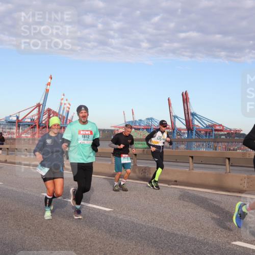 03.10.2024 - Köhlbrandbrückenlauf Matties Gatica Varas http://msf.ph/oto/7147735 03.10.2024 09:43:58 Position 2 1812, 2017, 141 meine-sportfotos.de
