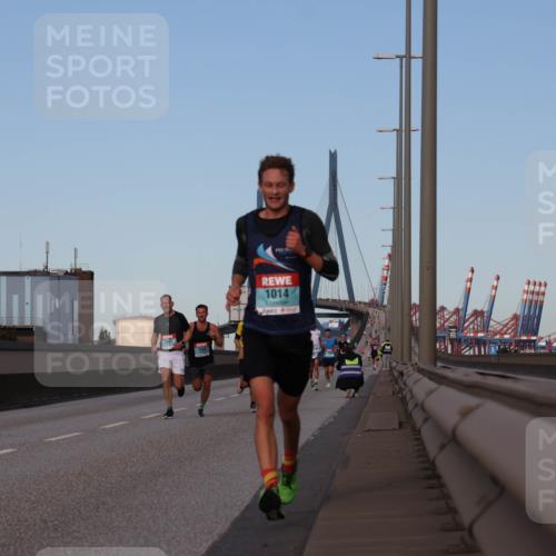 03.10.2024 - Köhlbrandbrückenlauf Luisa Fischer http://msf.ph/oto/7147743 03.10.2024 09:38:08 Position 3 1014 meine-sportfotos.de