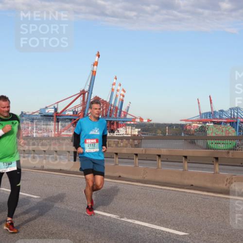 03.10.2024 - Köhlbrandbrückenlauf Matties Gatica Varas http://msf.ph/oto/7147750 03.10.2024 09:44:00 Position 2 1393, 2112 meine-sportfotos.de