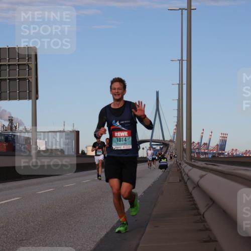 03.10.2024 - Köhlbrandbrückenlauf Luisa Fischer http://msf.ph/oto/7147751 03.10.2024 09:38:09 Position 3 1014 meine-sportfotos.de