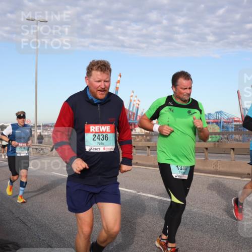 03.10.2024 - Köhlbrandbrückenlauf Matties Gatica Varas http://msf.ph/oto/7147767 03.10.2024 09:44:01 Position 2 2078, 2436, 1397 meine-sportfotos.de