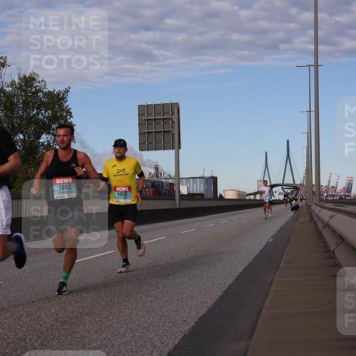 03.10.2024 - Köhlbrandbrückenlauf Luisa Fischer http://msf.ph/oto/7147817 03.10.2024 09:38:16 Position 3 1063, 1052 meine-sportfotos.de